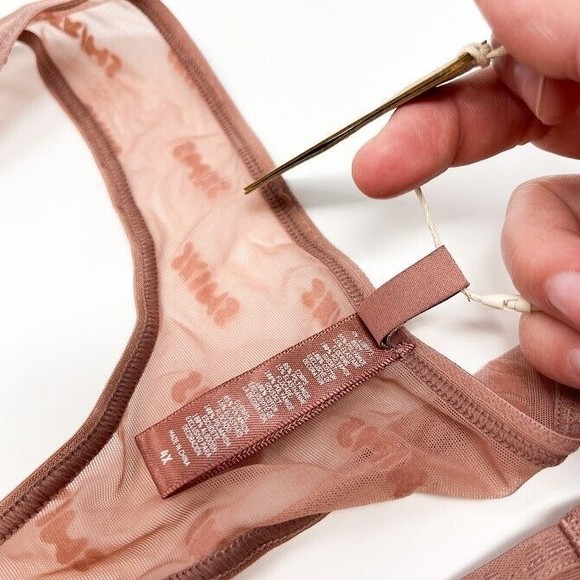 SKIMS After Hours Thong Womens Logo Straps String Underwear Mesh Panty Sz 4X NWT - Picture 7 of 9